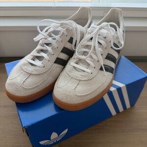 Womens Adidas Handball Spezial Shoes - Color: Alumina- Sz 8.5 - Like New!